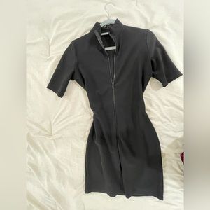 Black mini dress with front zipper, short sleeve